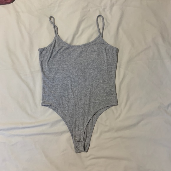 Grey ribbed bodysuit - Picture 1 of 3